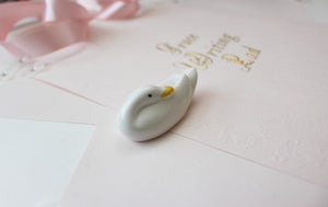 Elegance White Duck little pottery