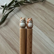 Load image into Gallery viewer, Kawaii Japanese wooden animals Hashi Chopsticks Bears Bunnies Shibainu Calico cats Cutie friends Bento lunch for your Happy time
